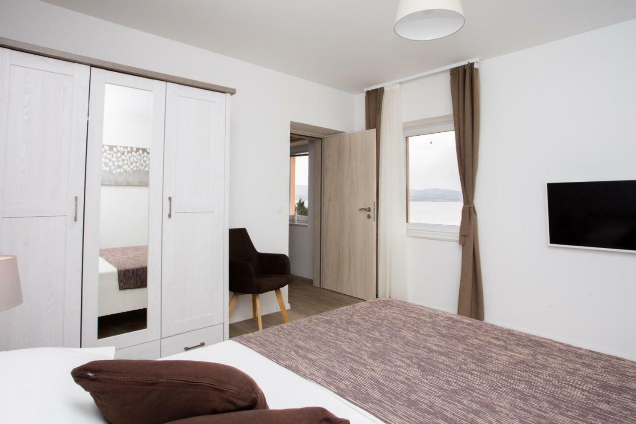 Apartment Bilo Omis Exterior photo